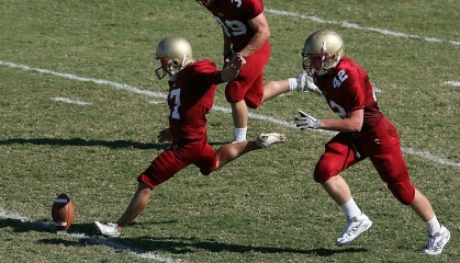 开云综合服务-未来“足球巨星”在欧冠闪耀登场，光芒万丈，未来足球巨星潜力大师排名